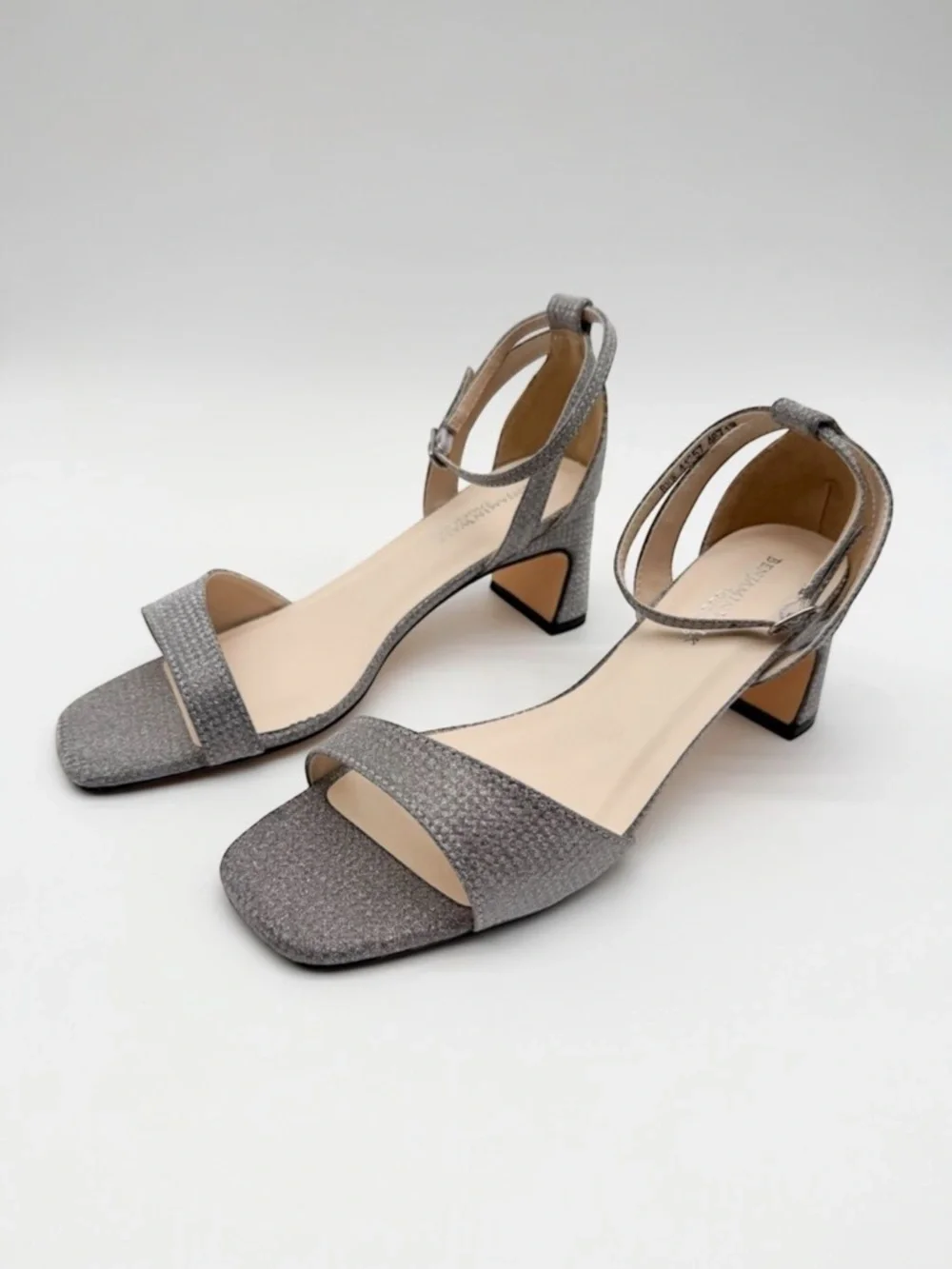 Touch Ups Lilibet Ankle Strap Dress Heeled Sandals Open Toe Silver 8.5 Wide NEW